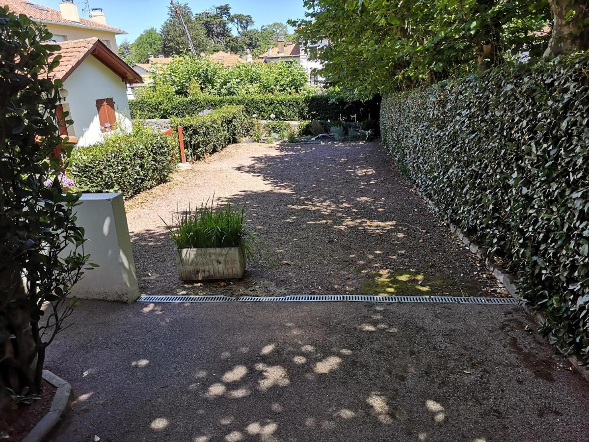 23 Avenue De Lohobiague *
